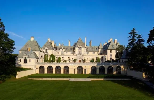 De Taylor Swift a "Succession": sale a subasta el castillo de Nueva York que fue escenario de películas, series y bodas millonarias