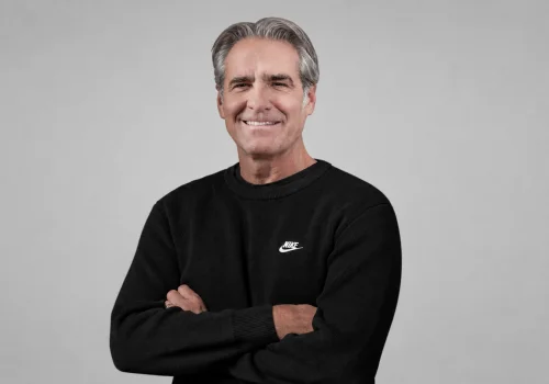Nike busca recuperar el atractivo que la convirtió en un gigante mundial, pero enfrenta un problema difícil de resolver
