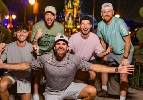 Disney se alía con un gigante de YouTube que tiene 130 millones de seguidores: qué hay detrás del acuerdo
