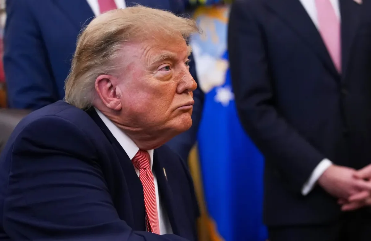 La aprobación de Trump cayó al 31% y marcó un nuevo mínimo a dos semanas de las elecciones legislativas en EE.UU.