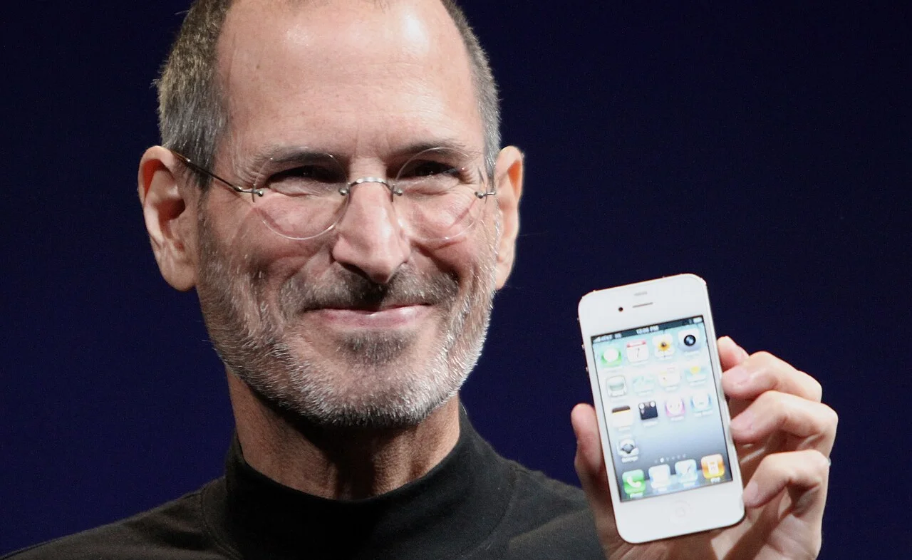 El iPod de Apple cumple 25 años: cómo un reproductor de música cambió la compañía
